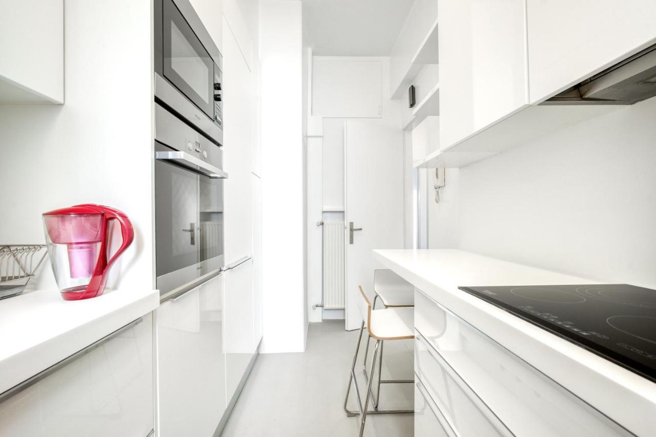 Elegant Light Two Bedroom Apartment In City Center Atenas Exterior foto