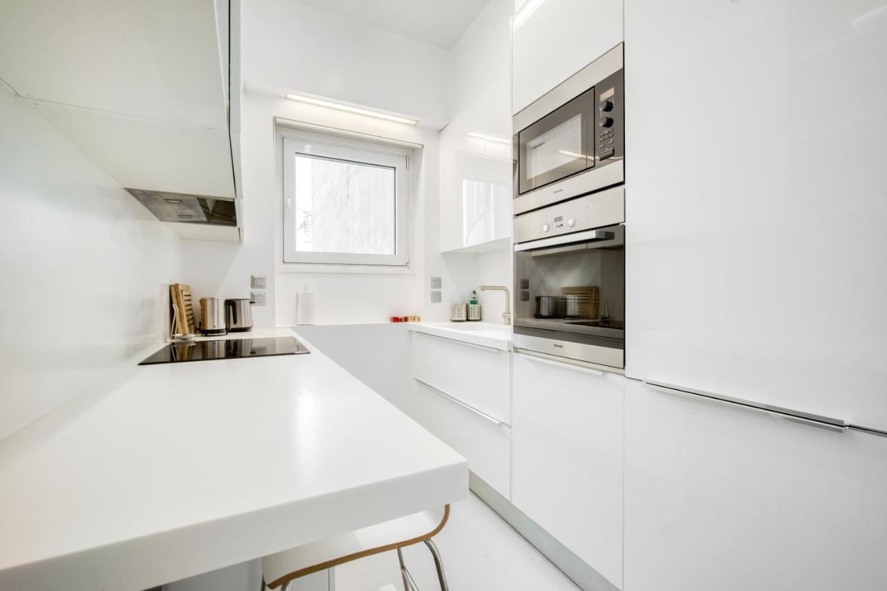 Elegant Light Two Bedroom Apartment In City Center Atenas Exterior foto